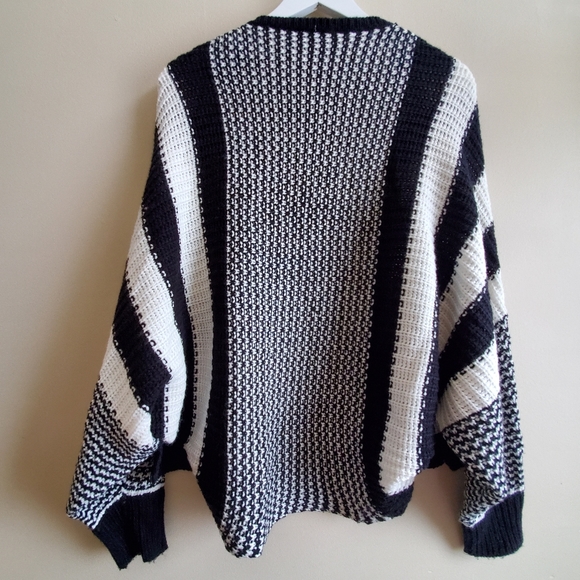 I am love with Derek ❤️ Brand Cardigan with Dolam sleeves, M size - Picture 7 of 8